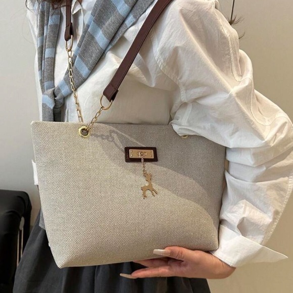 ⚠️Clearance Chain Shoulder Tote Bag Elegant Cream Bag with Gold Accents - Picture 3 of 8